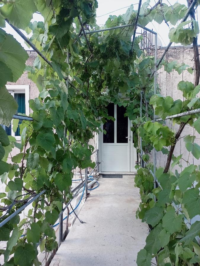 Sotiri * Sarandë